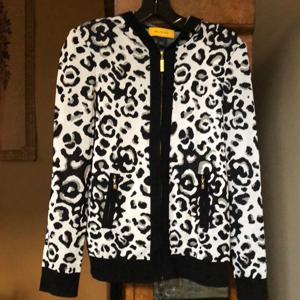 St John Leopard Hooded Knit Jacket w/ Gold Hardware size P but fits like a small